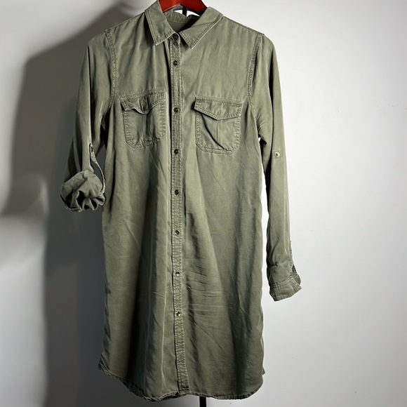 Sizes S - Picture 2 of 2